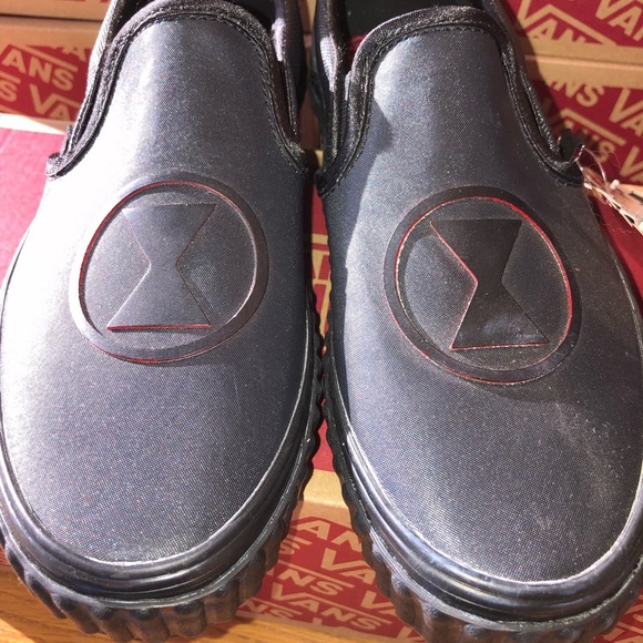 Vans Classic Slip on Marvel women’s NEW - Picture 1 of 11